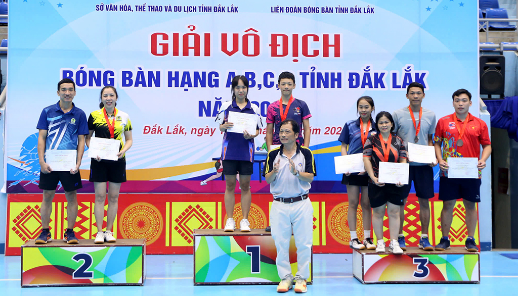 Bế mạc Giải vô địch Bóng bàn hạng A-B-C tỉnh Đắk Lắk năm 2024