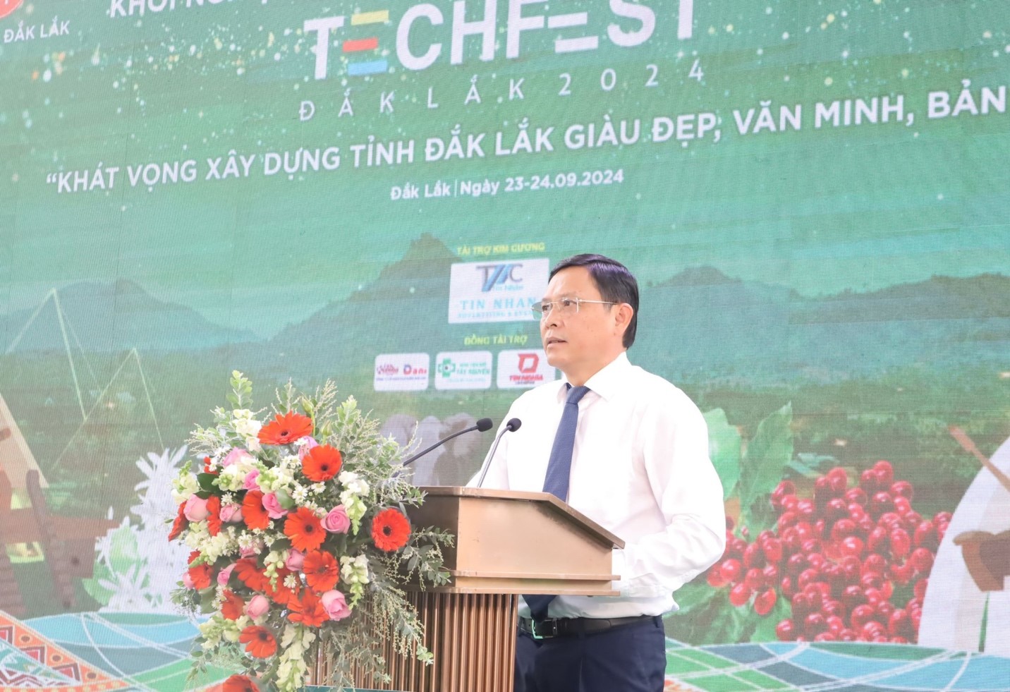 The opening ceremony of the 2024 Dak Lak Innovative Startup Festival Day – Techfest Dak Lak 2024.
