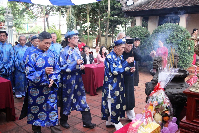 Lễ tưởng niệm các chiến sĩ Nam tiến hy sinh và đồng bào Lạc Giao tử nạn năm 1945