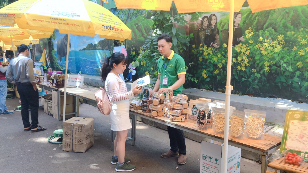 Huyện Ea Kar tăng cường hỗ trợ xây dựng, phát triển thị trường sản phẩm OCOP chất lượng cao