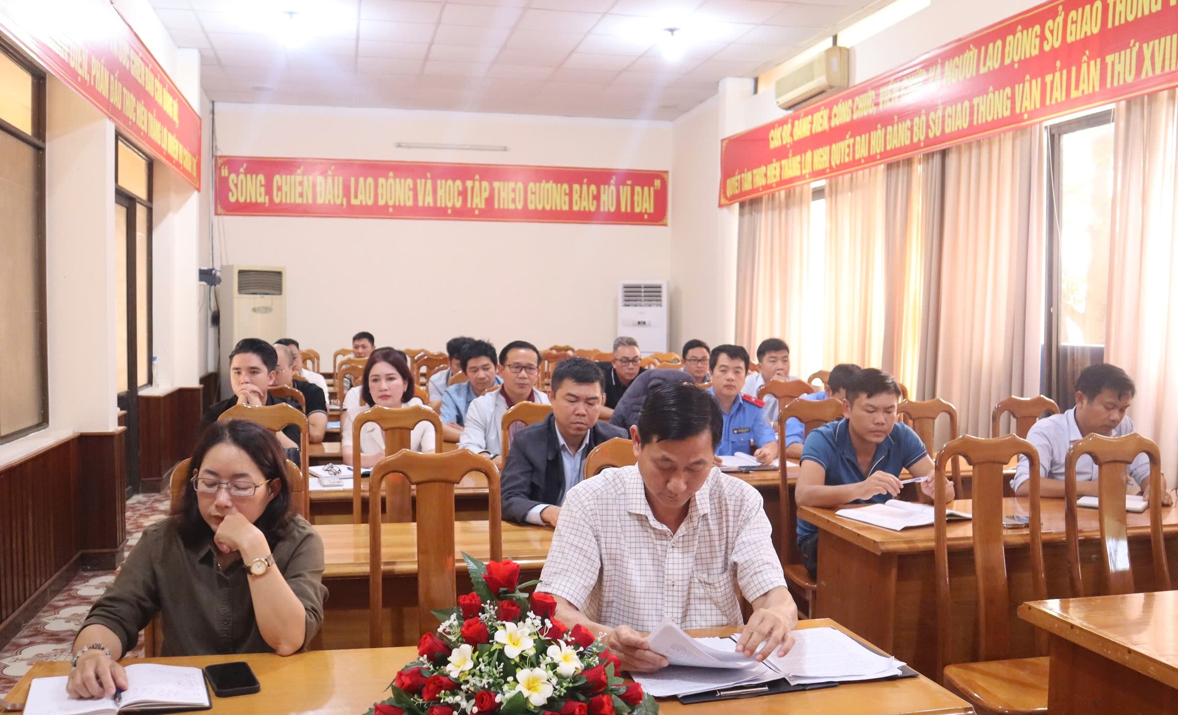 Triển khai các văn bản liên quan đến công tác quản lý nhà nước đối với lĩnh vực kiểm định xe cơ giới