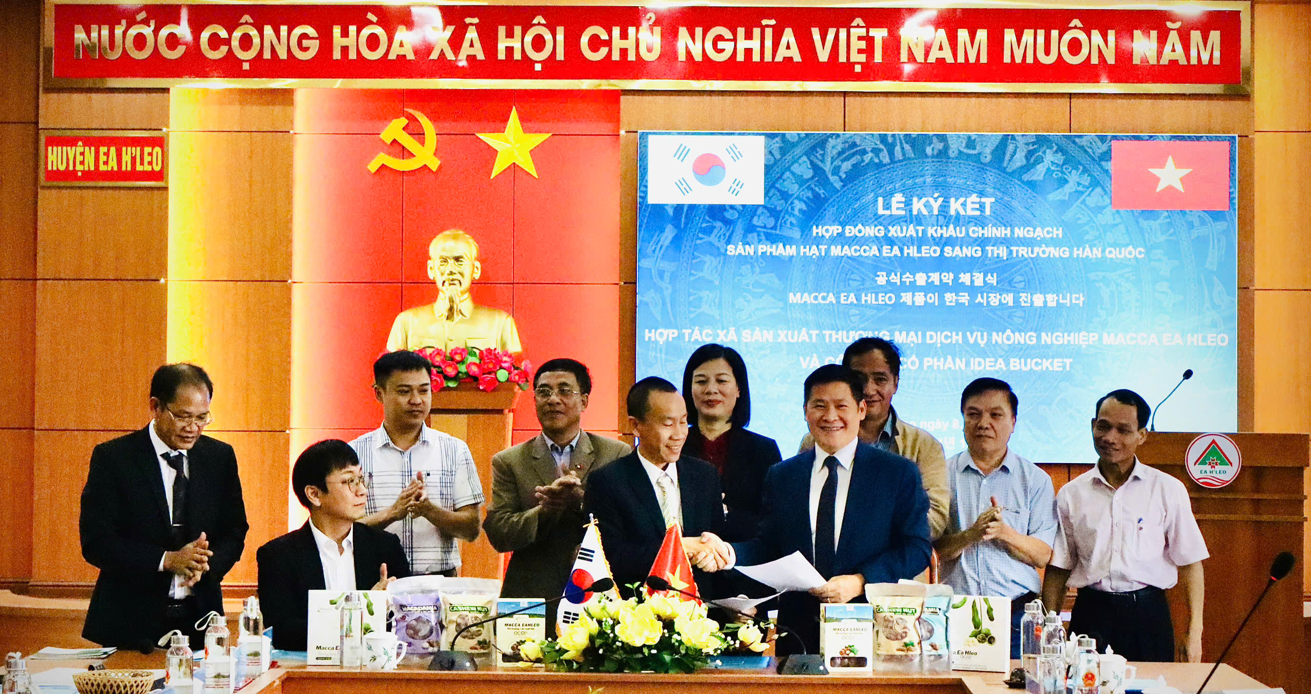 Ký kết hợp đồng xuất khẩu chính ngạch sản phẩm hạt mắc ca Ea H’Leo sang thị trường Hàn Quốc