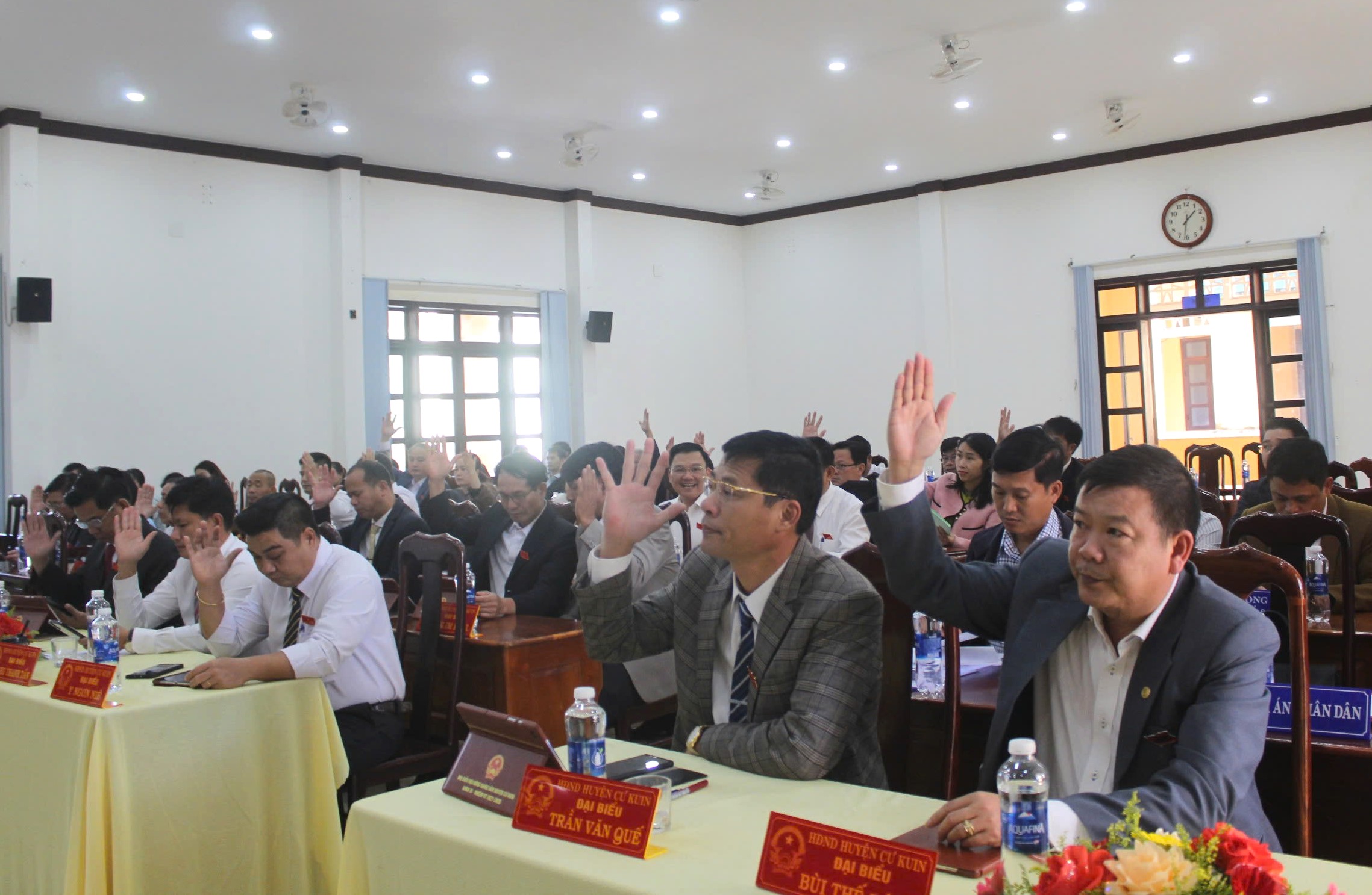 Kỳ họp thứ Chín, HĐND huyện Cư Kuin khóa IV, nhiệm kỳ 2021 - 2026