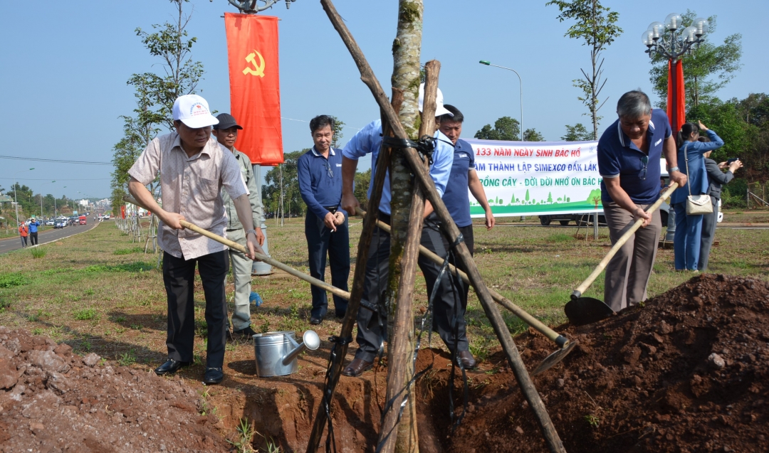 Phát động phong trào “Tết trồng cây đời đời nhớ ơn Bác Hồ”