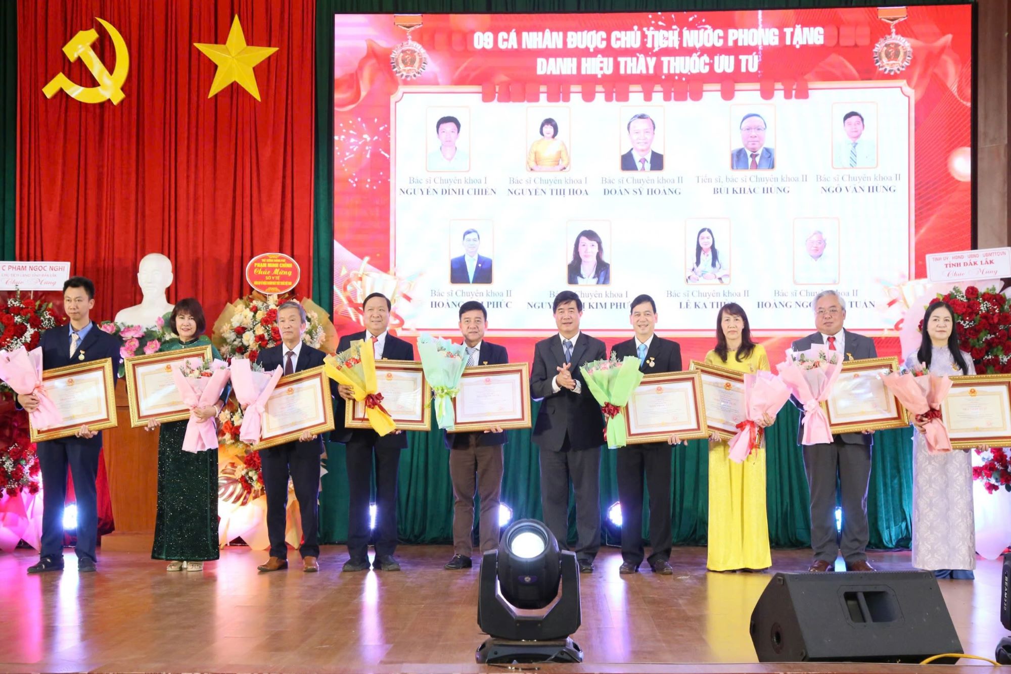 Ngành Y tế tỉnh Đắk Lắk kỷ niệm 70 năm Ngày Thầy thuốc Việt Nam