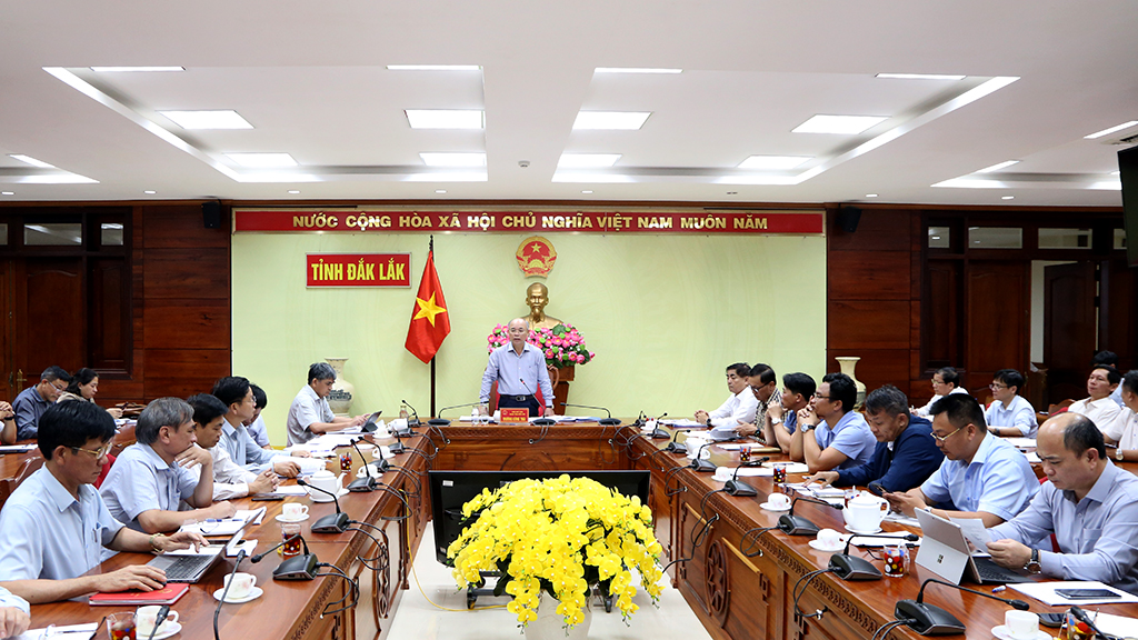 UBND tỉnh tổ chức cuộc họp về tình hình thực hiện các Dự án giao thông trọng điểm trên địa bàn