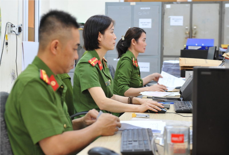 Quyết định về việc chuyển nhiệm vụ quản lý nhà nước từ cơ quan chuyên môn thuộc UBND tỉnh sang Công an tỉnh thực hiện