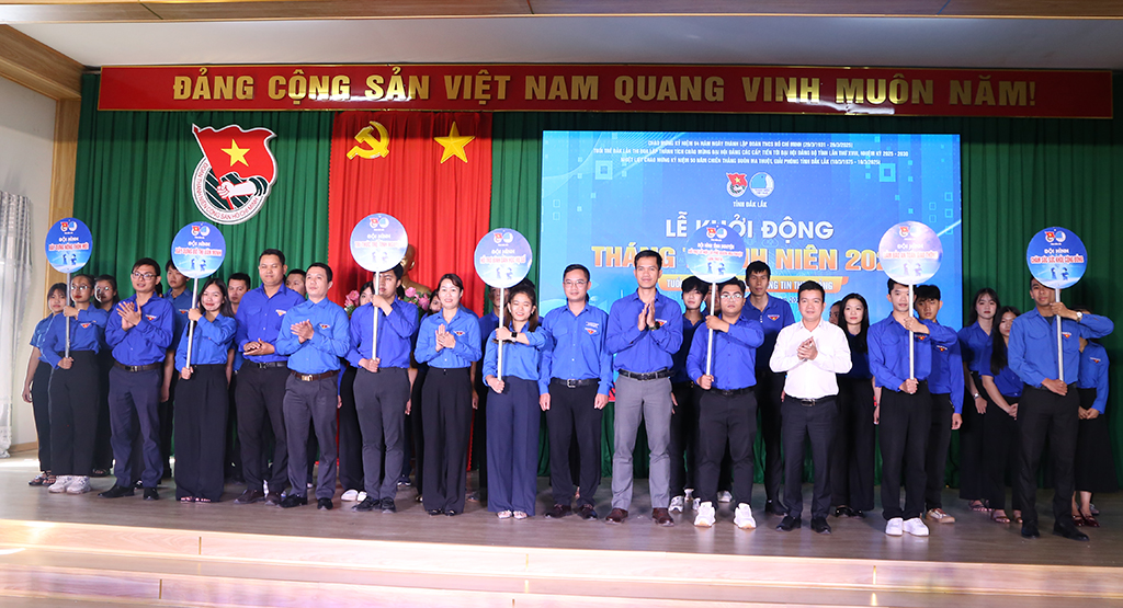 Khởi động “Tháng Thanh niên” năm 2025 với chủ đề “Tuổi trẻ Đắk Lắk tự hào, vững tin theo Đảng”