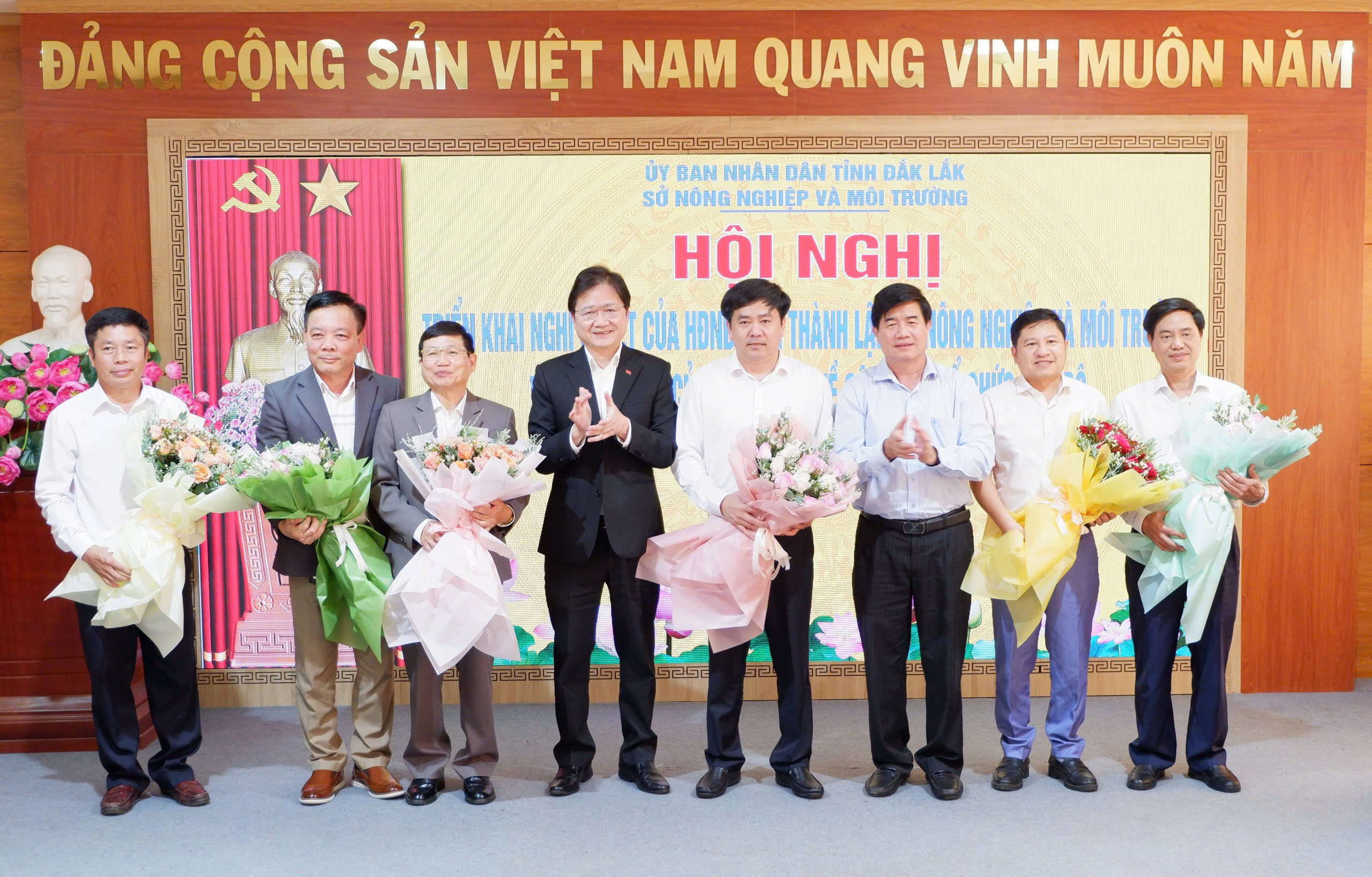 Sở Nông nghiệp và Môi trường công bố Quyết định về sắp xếp tổ chức bộ máy và công tác cán bộ