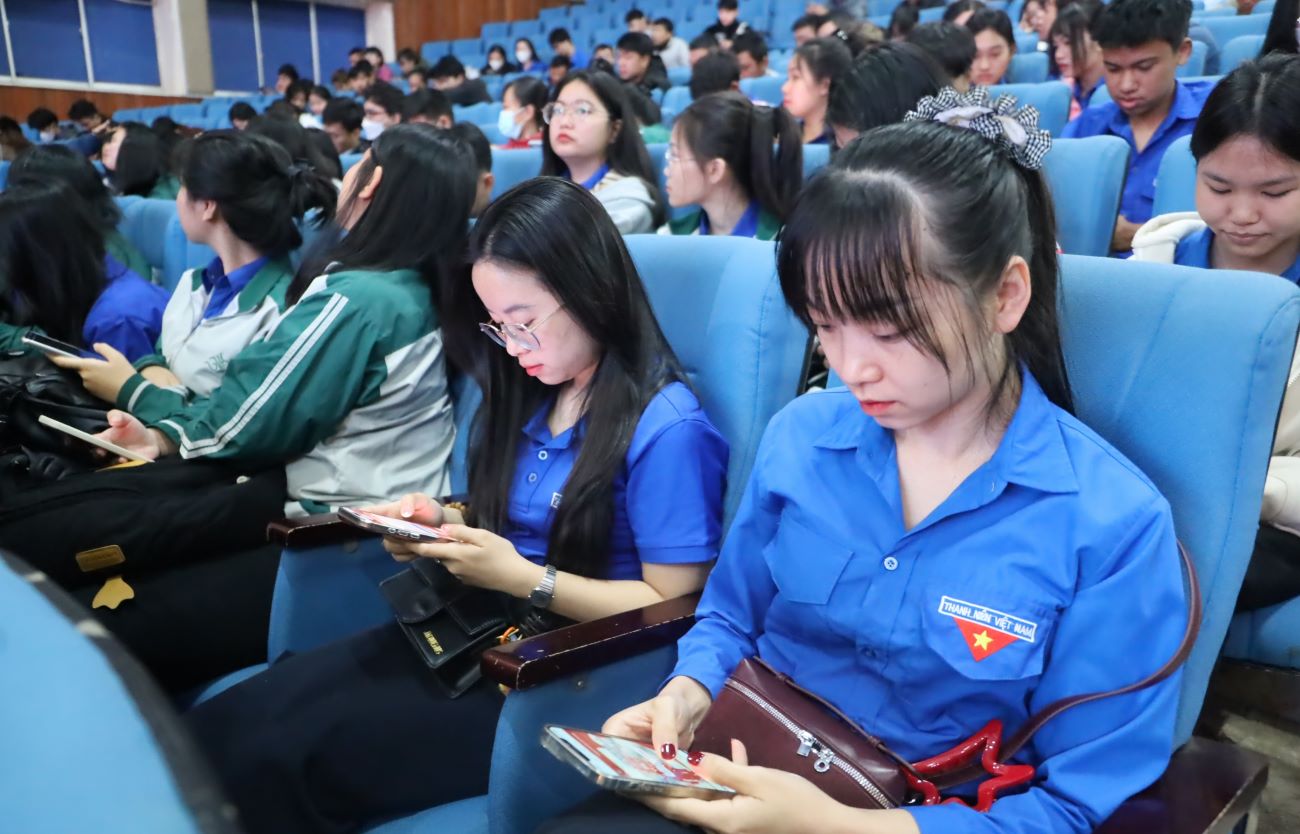 Tuần thi thứ ba Cuộc thi tìm hiểu “50 năm Chiến thắng Buôn Ma Thuột, giải phóng tỉnh Đắk Lắk” thu hút 273.394 lượt người dự thi