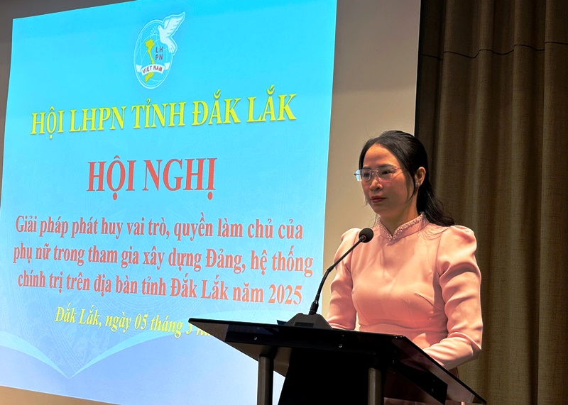 Phát huy vai trò, quyền làm chủ của phụ nữ trong tham gia xây dựng Đảng, hệ thống chính trị