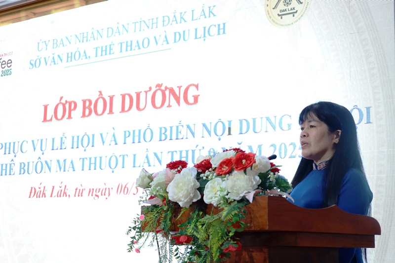 Bồi dưỡng kỹ năng phục vụ khách mời Lễ hội Cà phê Buôn Ma Thuột lần thứ 9 năm 2025