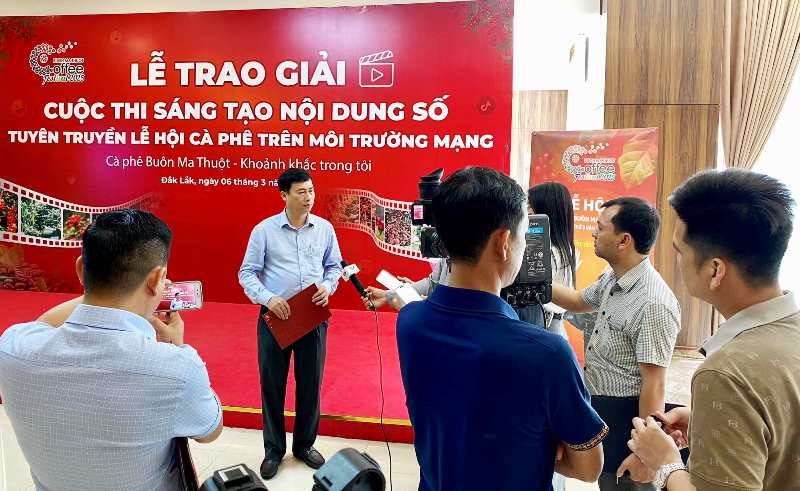 Cấp gần 500 thẻ tác nghiệp Báo chí - Truyền thông tại Lễ hội Cà phê Buôn Ma Thuột lần thứ 9 năm 2025