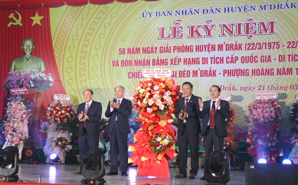 Huyện M’Drắk kỷ niệm 50 năm ngày giải phóng