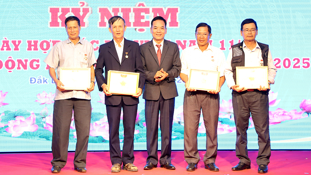 Liên minh Hợp tác xã tỉnh Đắk Lắk kỷ niệm Ngày Hợp tác xã Việt Nam và phát động phong trào thi đua năm 2025