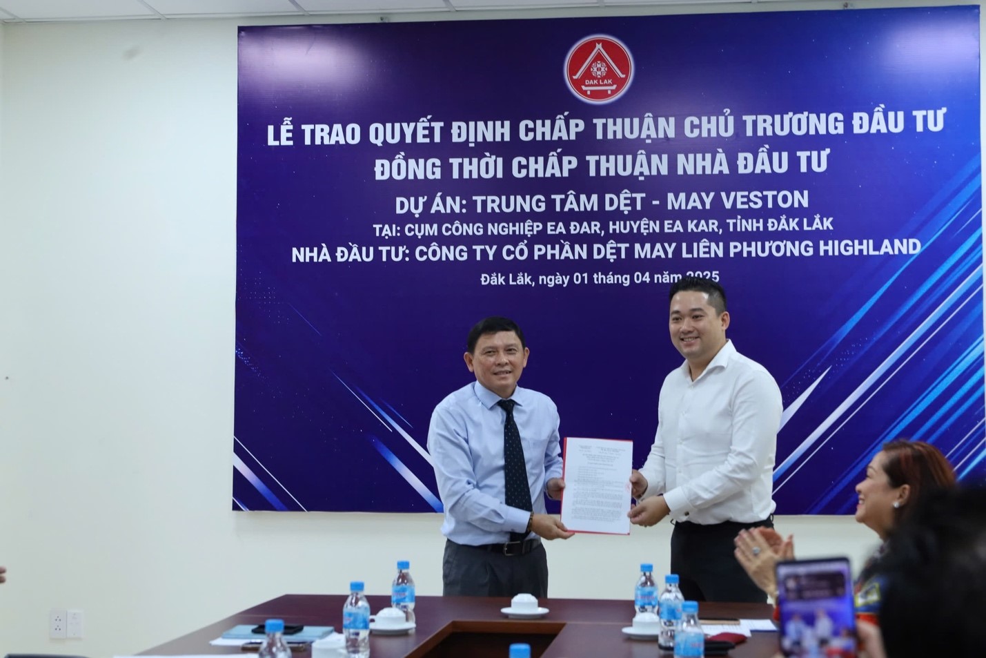 Dak Lak grants the investment approval decision for the Veston Textile - Garment Center Project.