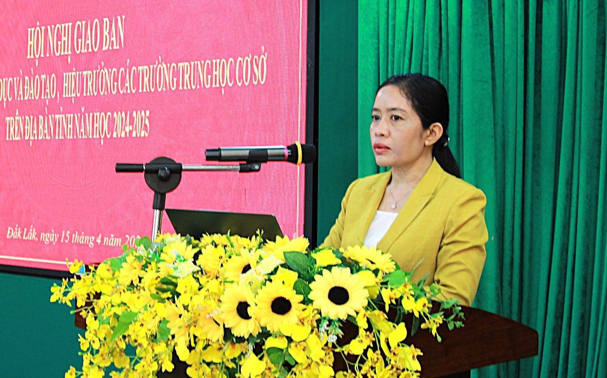 Hội nghị giao ban Trưởng phòng Giáo dục và Đào tạo, Hiệu trưởng các trường THCS trên địa bàn tỉnh Đắk Lắk