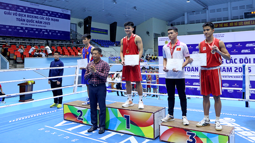 Đoàn Đắk Lắk giành 08 huy chương tại giải Vô địch Boxing các đội mạnh toàn quốc năm 2025
