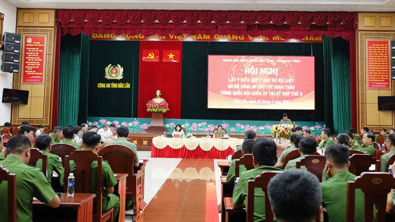 Đoàn đại biểu Quốc hội tỉnh Đắk Lắk lấy ý kiến đối với dự án luật do Bộ Công an chủ trì soạn thảo