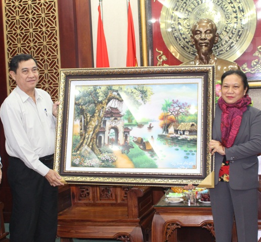 Đoàn công tác của Ủy ban Dân tộc thăm và chúc Tết Ban Chỉ đạo Tây Nguyên, UBND tỉnh và Ban Dân tộc