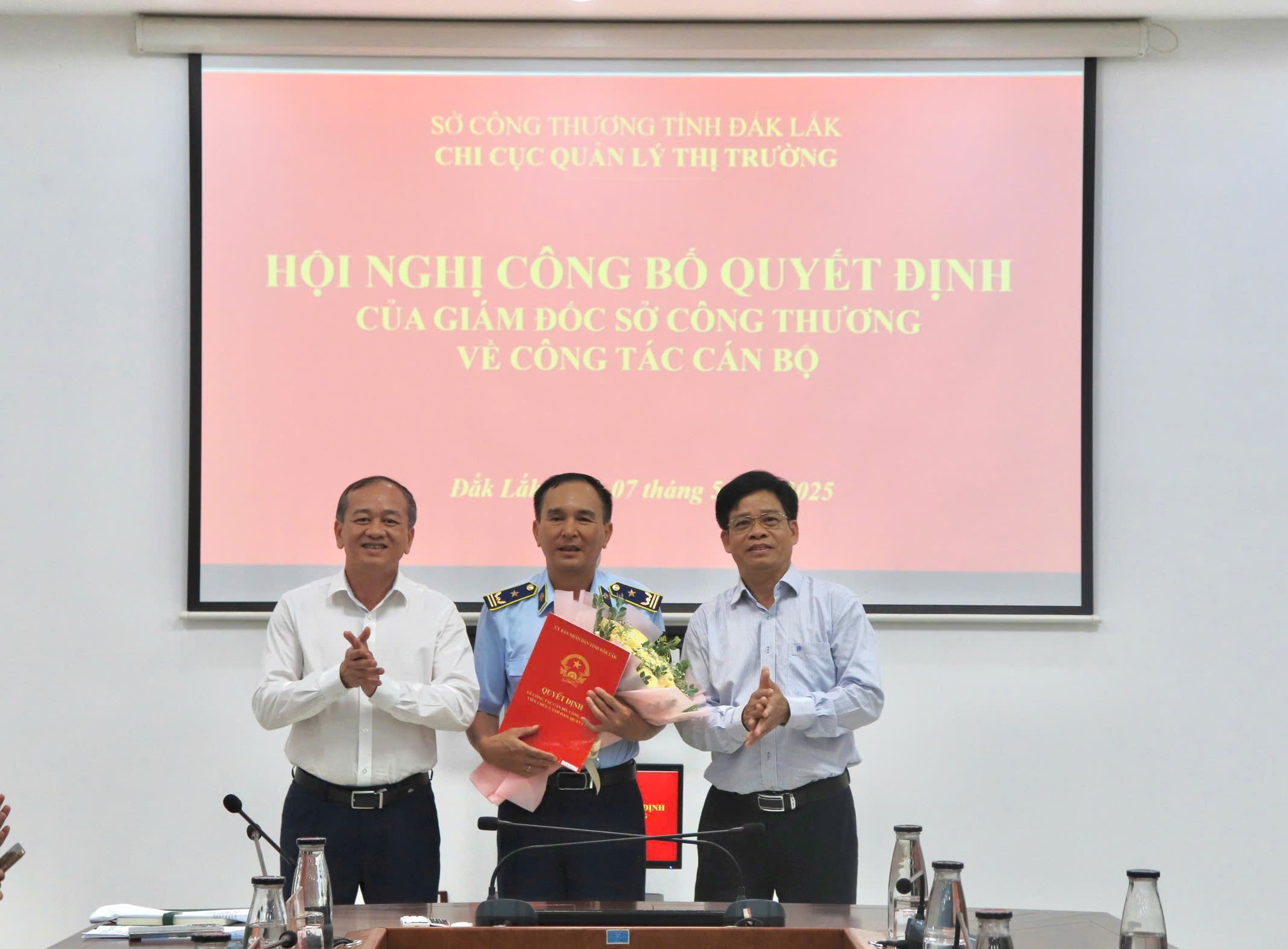 Tiếp nhận, bổ nhiệm ông Vương Minh Sơn giữ chức Chi cục trưởng Chi cục Quản lý thị trường tỉnh Đắk Lắk