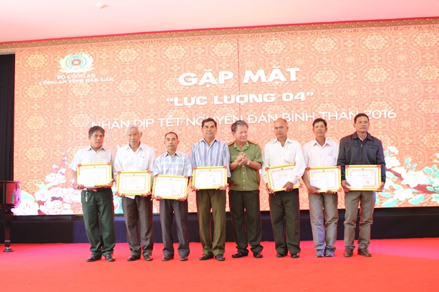 Công an tỉnh Đắk Lắk tổ chức gặp mặt lực lượng 04 nhân dịp Xuân Bính Thân