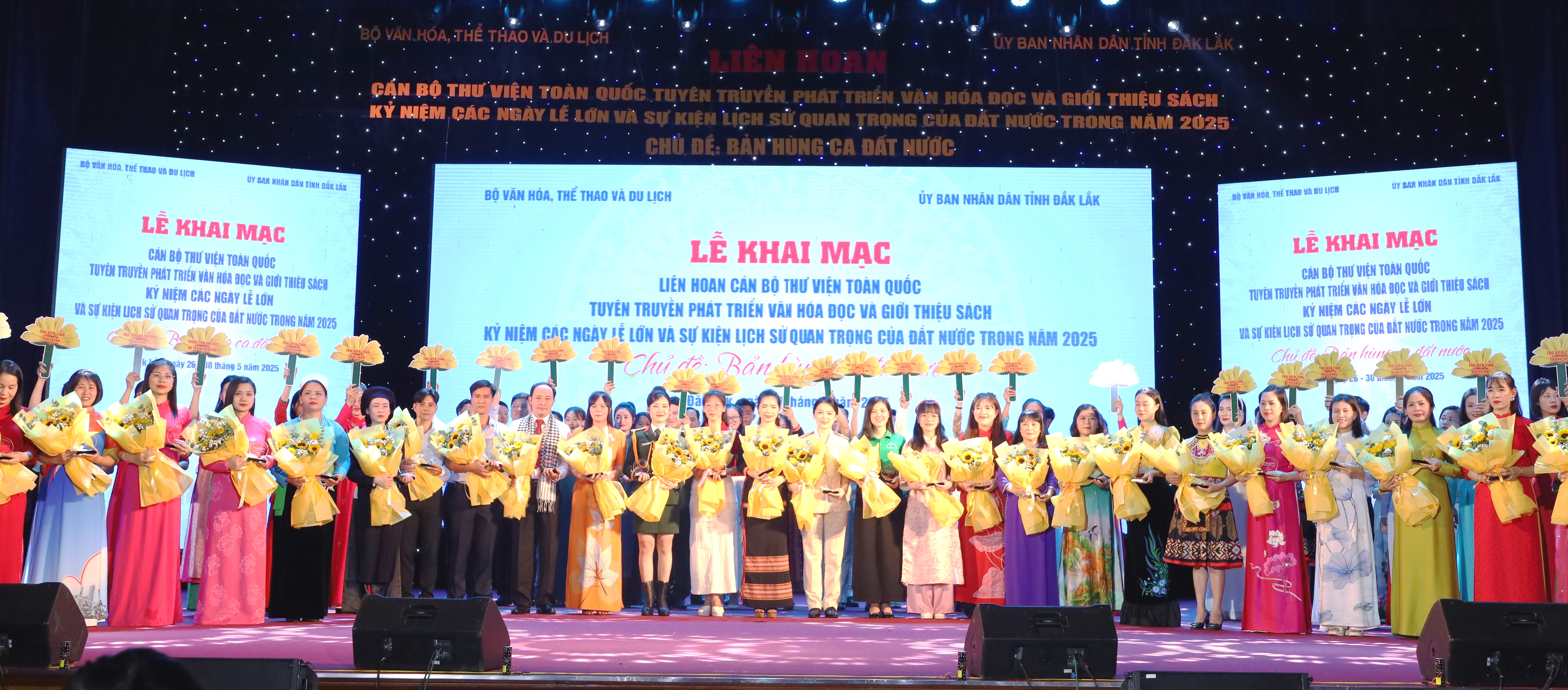 Khai mạc Liên hoan cán bộ thư viện toàn quốc chủ đề “Bản hùng ca đất nước”