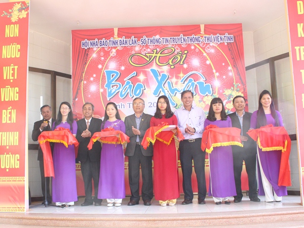 Khai mạc Hội Báo Xuân Bính Thân 2016