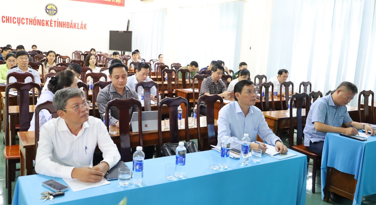 Triển khai, hướng dẫn xây dựng các chỉ tiêu kinh tế - xã hội phục vụ xây dựng văn kiện Đại hội Đảng bộ cấp tỉnh, cấp xã (mới)