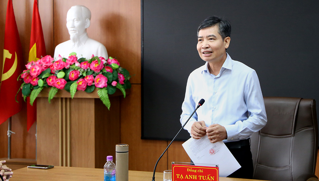 Chủ tịch UBND tỉnh Tạ Anh Tuấn thăm và làm việc tại phường Buôn Ma Thuột