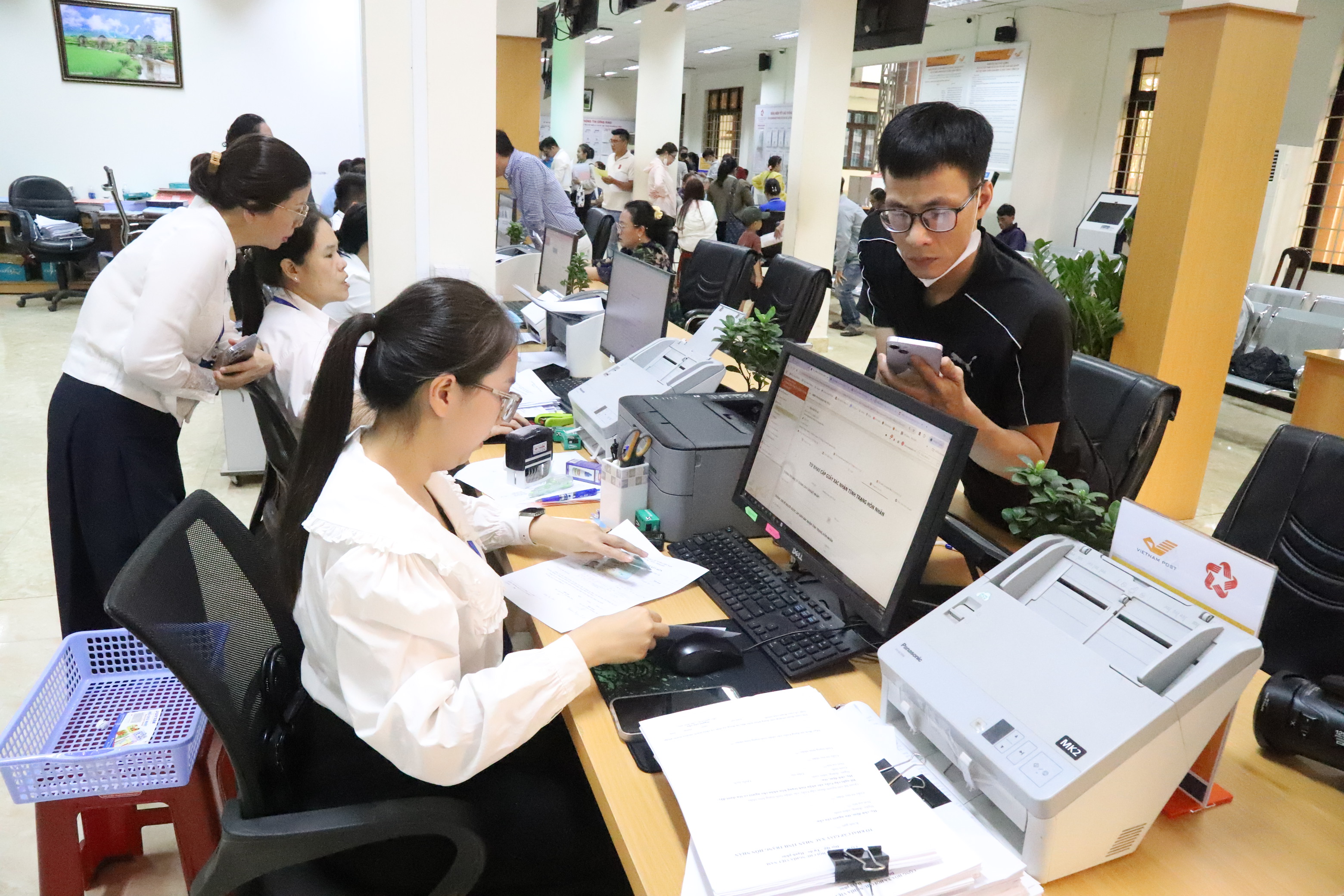 Vận hành chính quyền 2 cấp ở Đắk Lắk: Nghiêm túc, chuyên nghiệp và tận tình phục vụ nhân dân