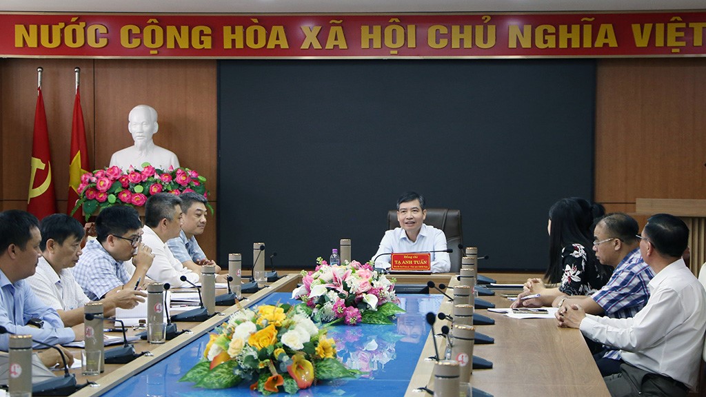 Chairman of the People's Committee of Dak Lak Province Ta Anh Tuan Visits and Works in Buon Ma Thuot Ward.