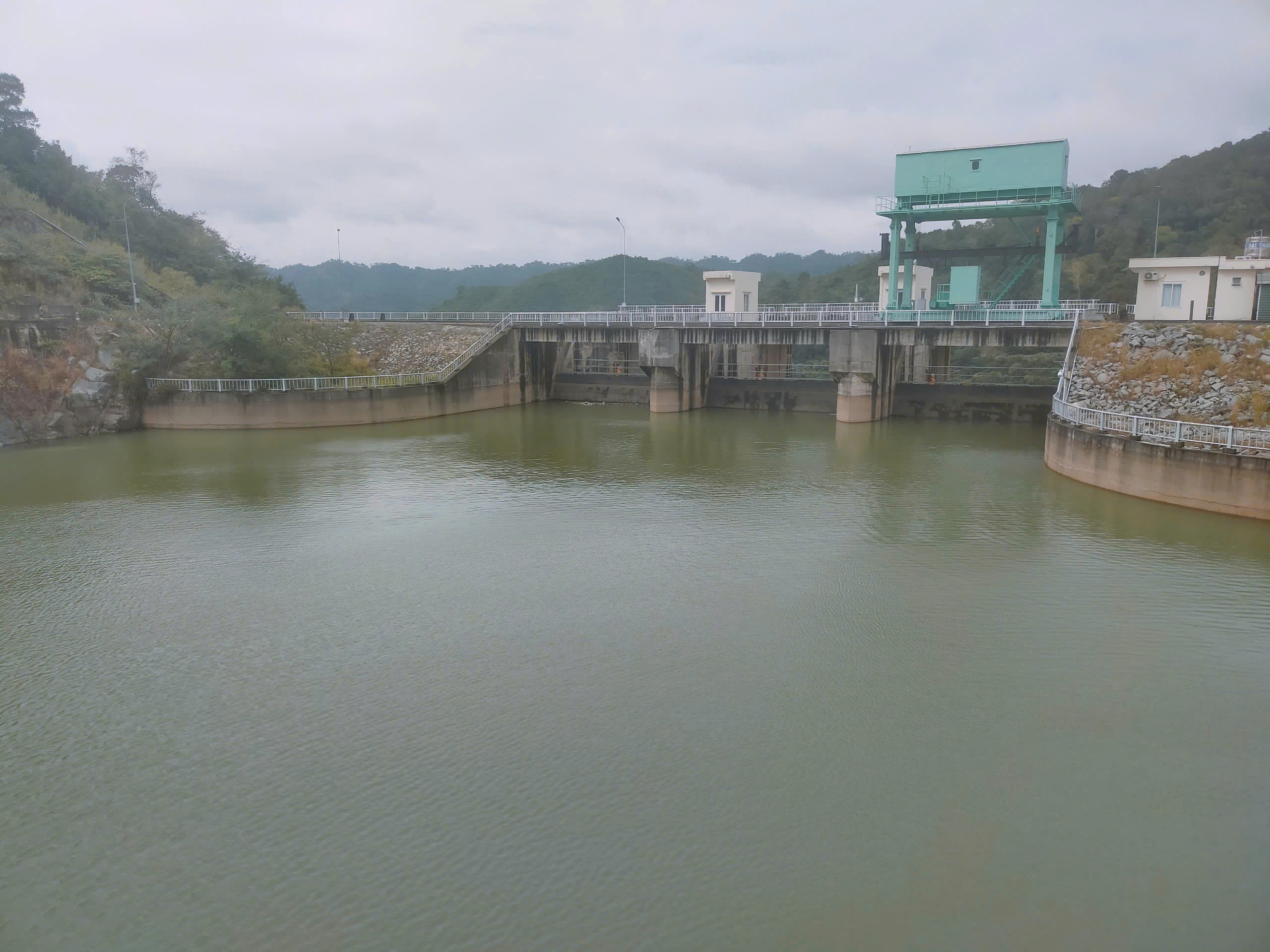 Cảnh báo xả tràn hồ thủy điện Buôn Kuốp và Srêpốk 3 lần đầu tiên