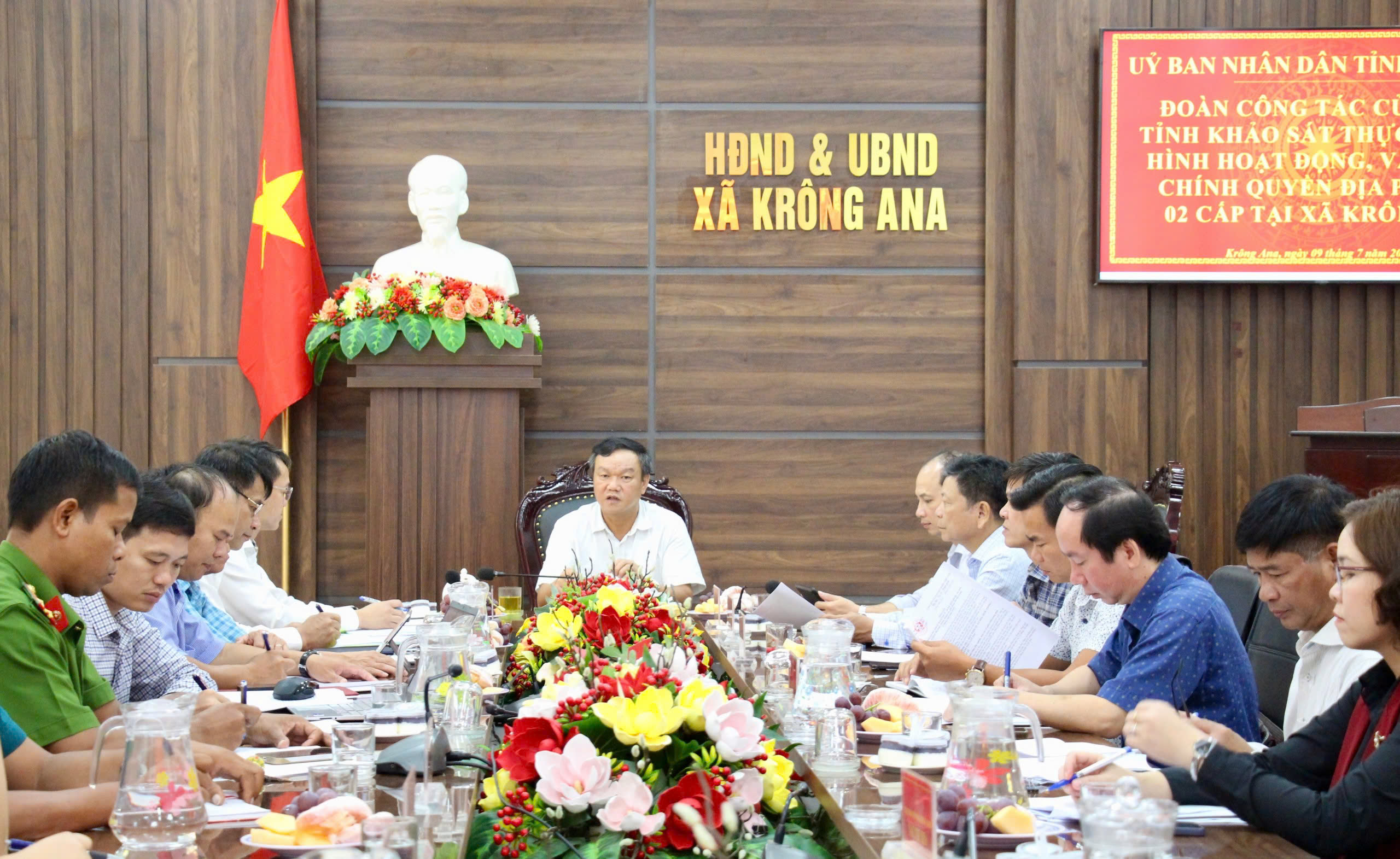 Phó Chủ tịch UBND tỉnh Đào Mỹ  làm việc với xã Krông Ana