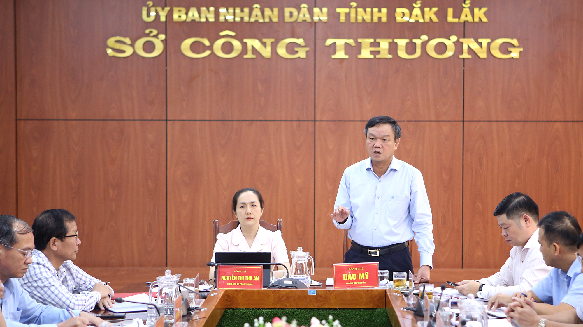 Phó Chủ tịch UBND tỉnh Đắk Lắk Đào Mỹ làm việc với Sở Công Thương