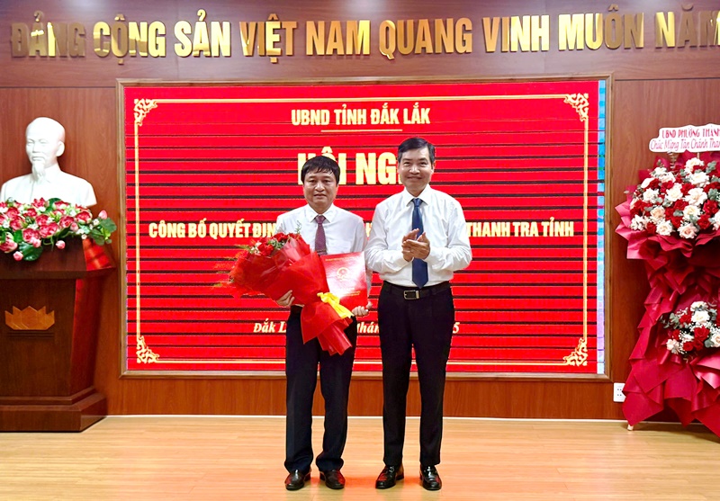 UBND tỉnh công bố và trao Quyết định bổ nhiệm đồng chí Hồ Duy Thành giữ chức Chánh Thanh tra tỉnh