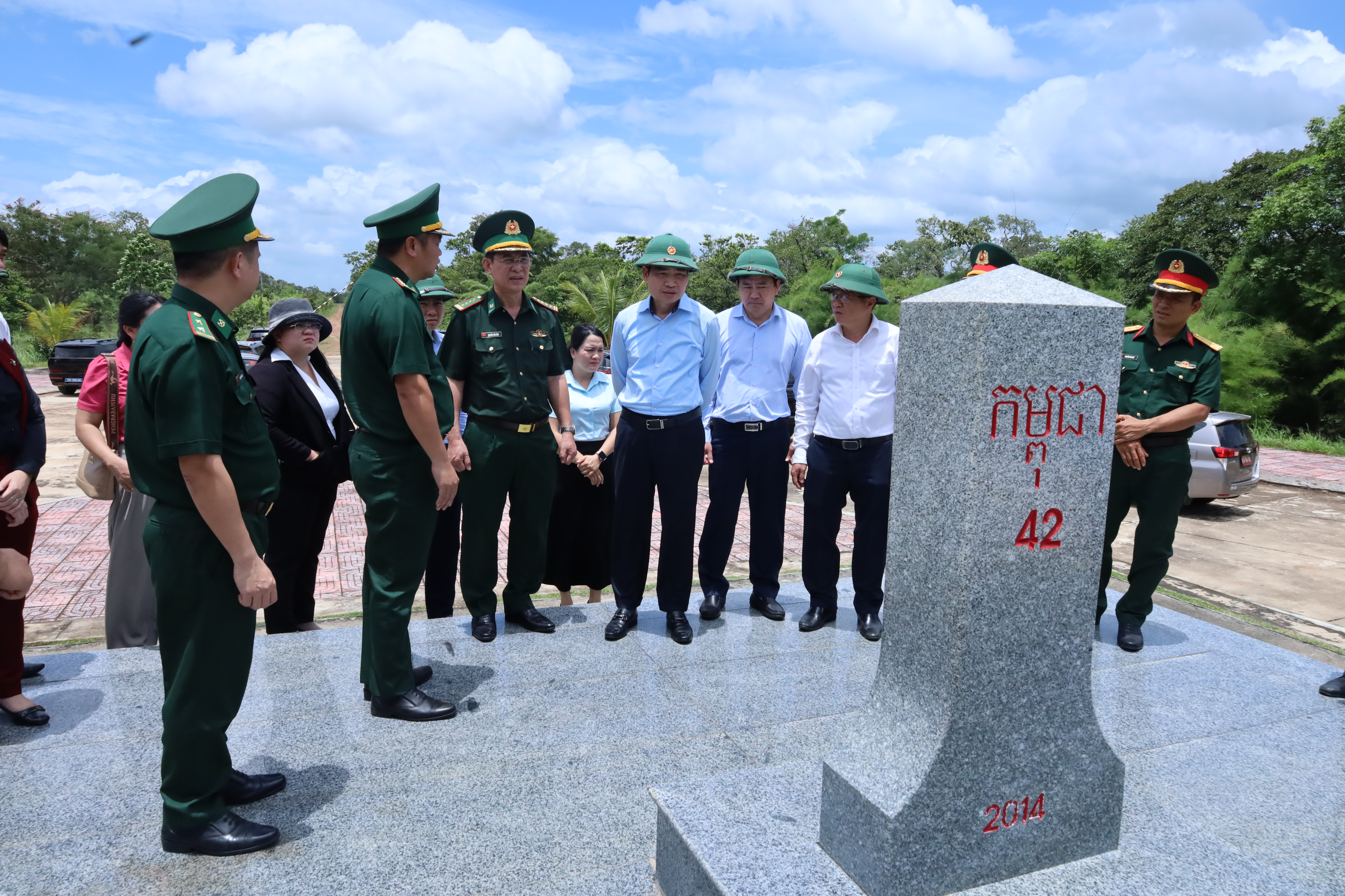 Chủ tịch UBND tỉnh Tạ Anh Tuấn thăm, làm việc với Đồn Biên phòng Cửa khẩu Đắk Ruê