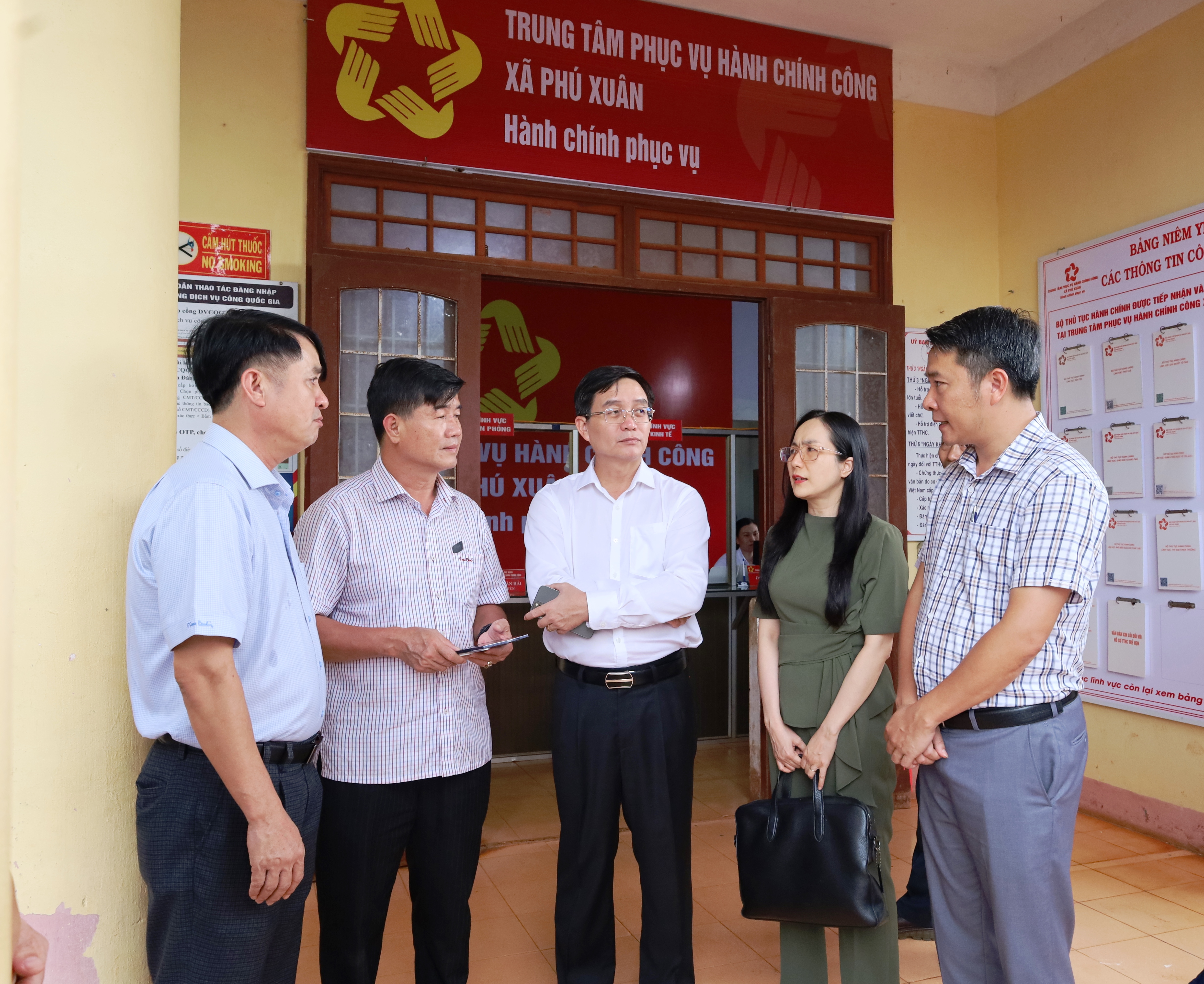 Đắk Lắk kiến nghị Bộ Nội vụ hướng dẫn hoàn thiện tổ chức bộ máy, tài sản và tài chính công phục vụ vận hành chính quyền địa phương 2 cấp