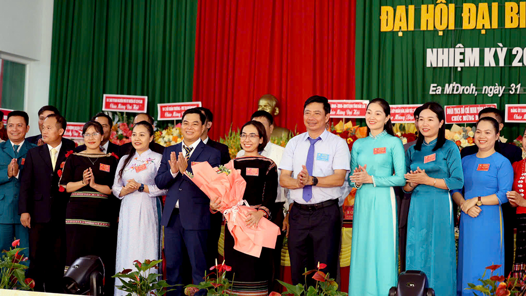 Đảng bộ xã Ea M’Droh long trọng tổ chức Đại hội đại biểu lần thứ I, nhiệm kỳ 2025 – 2030
