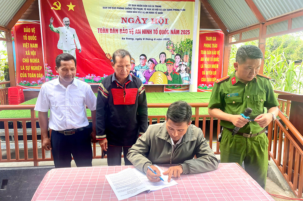 Xã Ea Trang tổ chức “Ngày hội toàn dân bảo vệ an ninh Tổ quốc” năm 2025