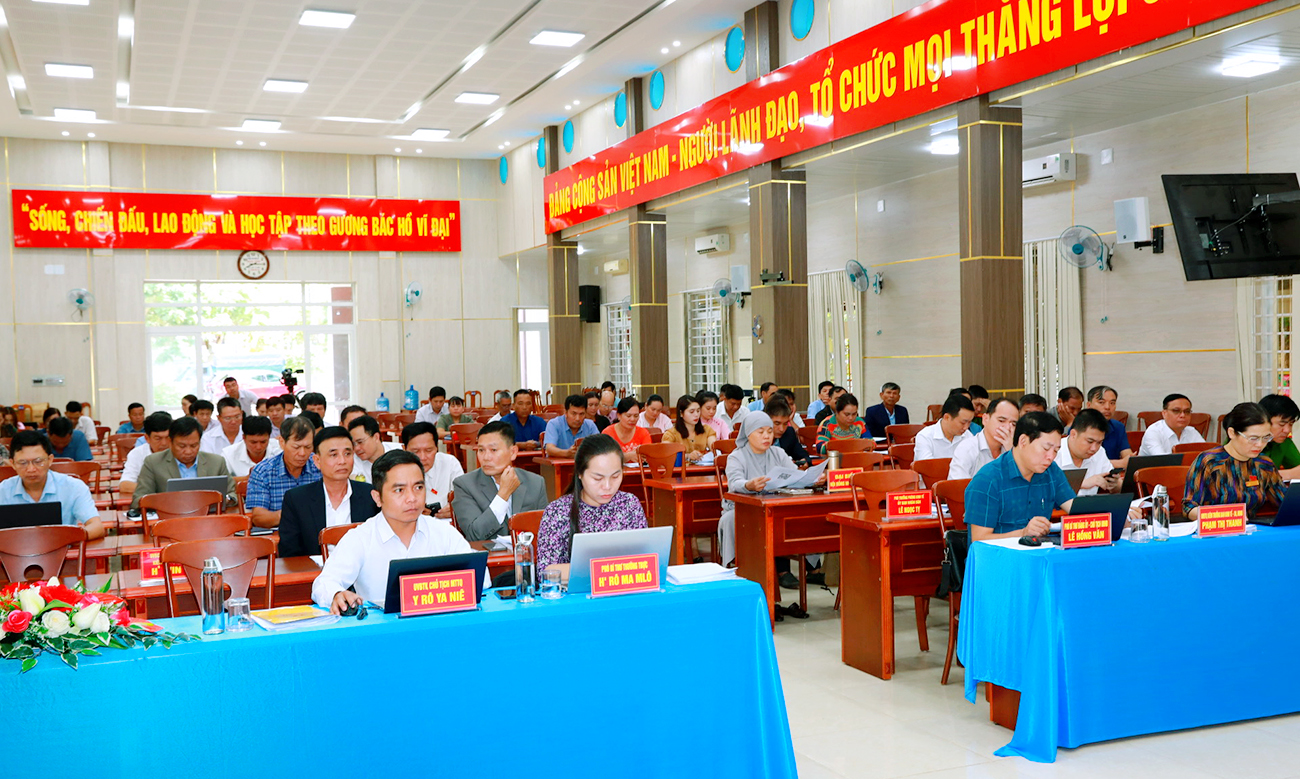 Kỳ họp thứ Hai, HĐND xã Krông Năng khóa I, nhiệm kỳ 2021 - 2026