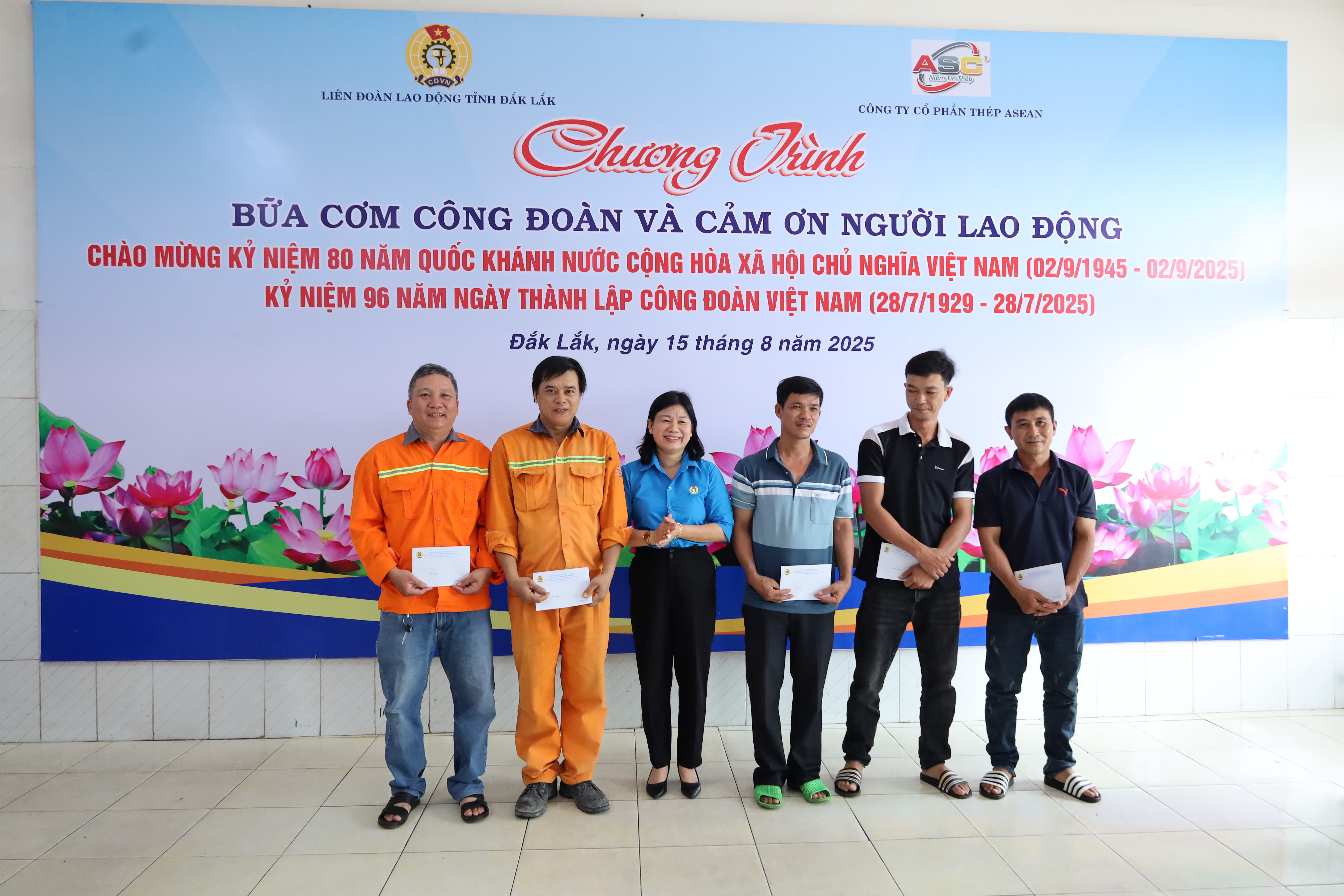 Hơn 300 đoàn viên Công ty Cổ phần Thép ASEAN tham gia chương trình “Bữa cơm công đoàn”