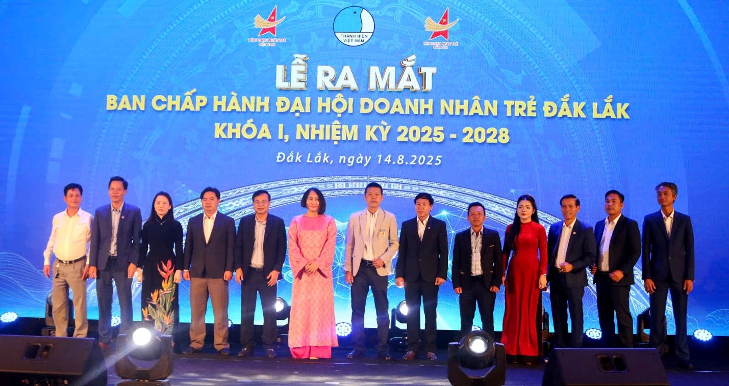Dak Lak and Phu Yen Young Entrepreneurs Associations Merge into the Young Entrepreneurs Association of Dak Lak