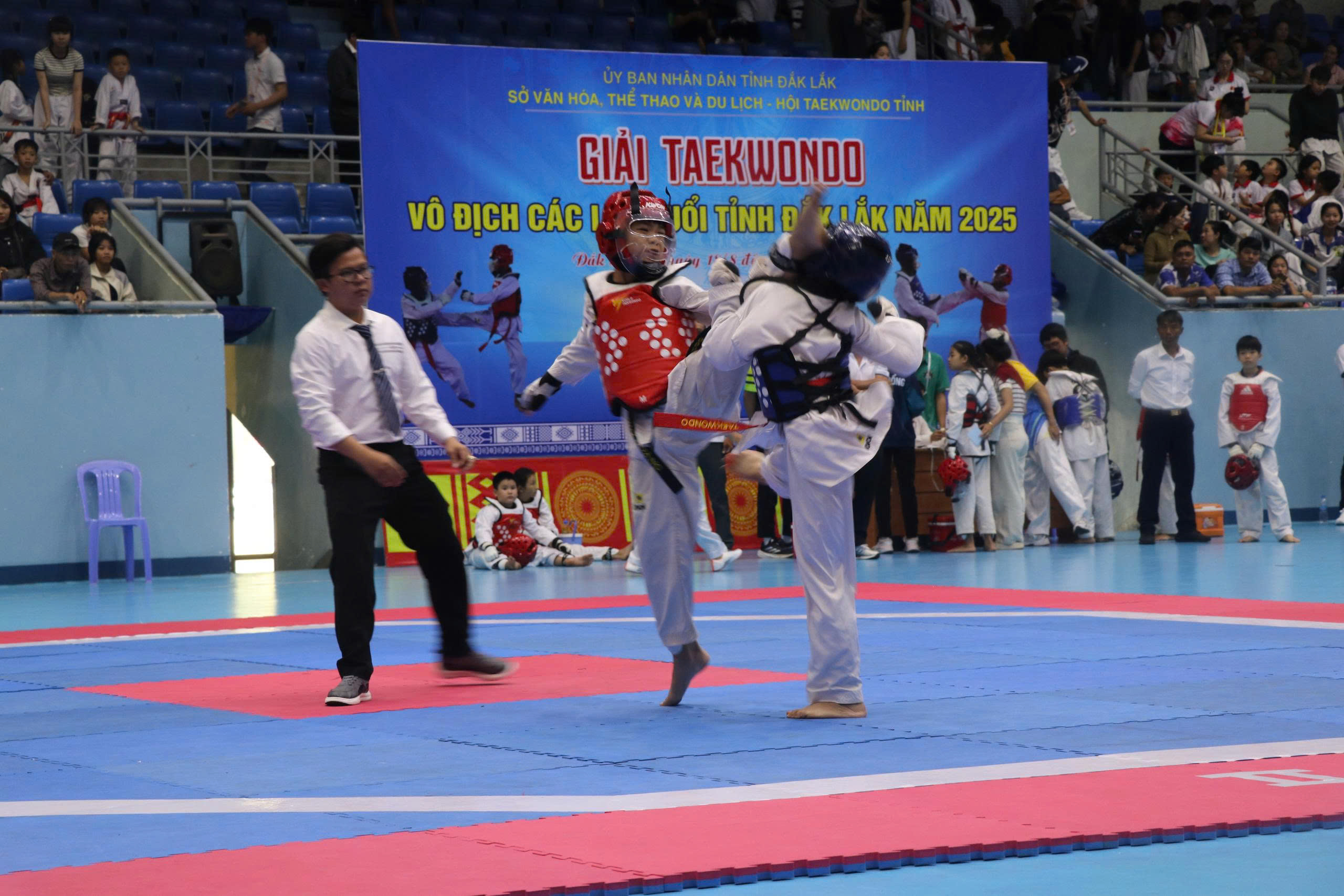 Gần 600 vận động viên tham gia Giải Taekwondo vô địch các lứa tuổi tỉnh Đắk Lắk năm 2025