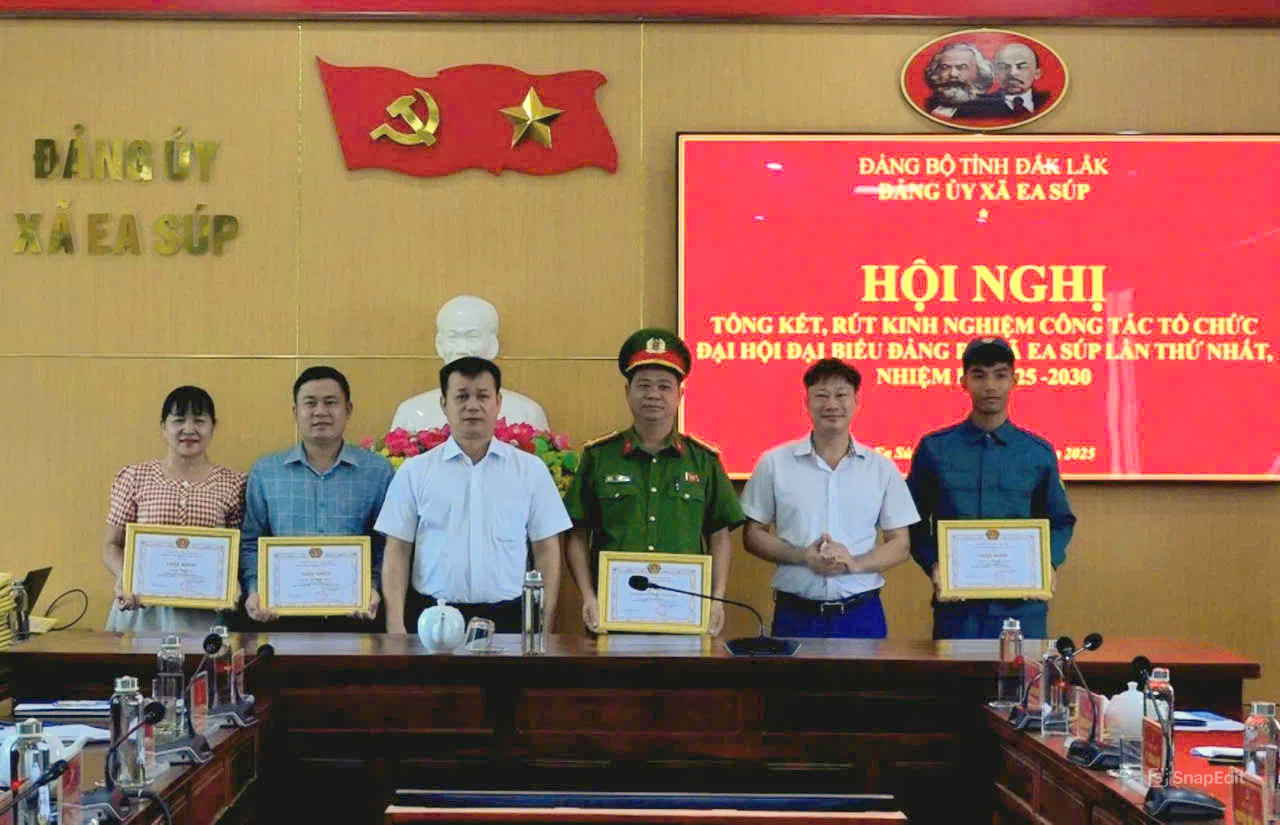 Tổng kết, rút kinh nghiệm trong công tác tổ chức Đại hội đại biểu Đảng bộ xã Ea Súp