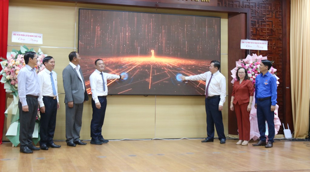 Đắk Lắk: ra mắt Trang thông tin điện tử, Cổng Zalo OA và tập huấn ứng dụng AI trong công tác Mặt trận