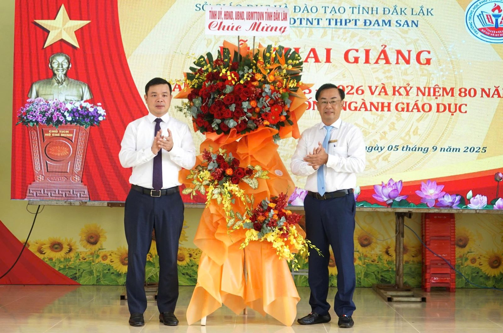 Trường Phổ thông Dân tộc nội trú THPT Đam Sam khai giảng năm học mới 2025-2026