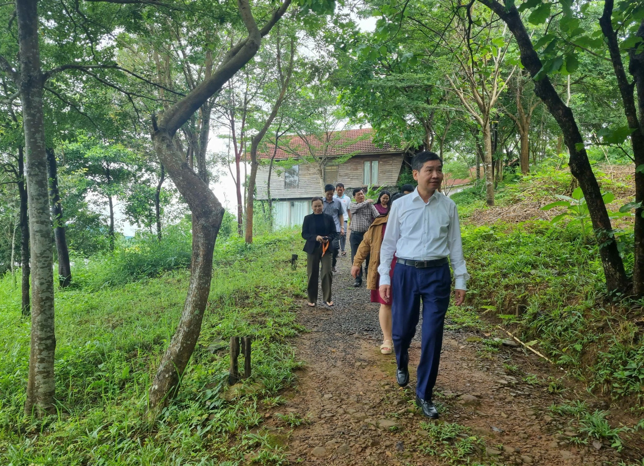 Đẩy nhanh tiến độ thi công các dự án trọng điểm để thúc đẩy tăng trưởng năm 2025