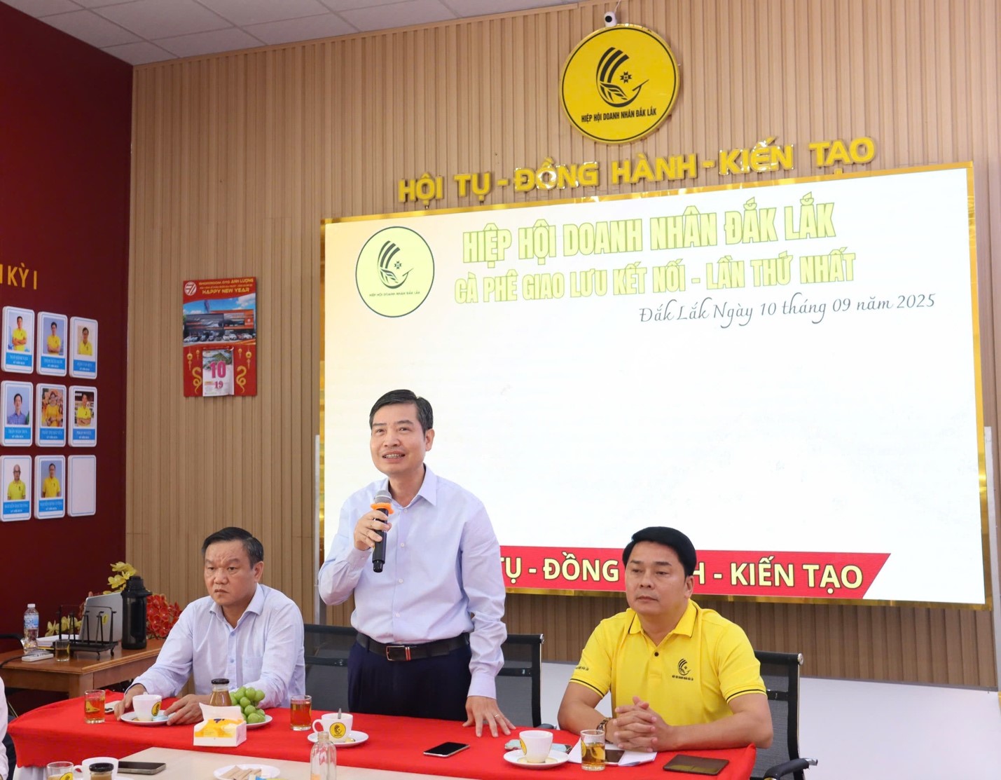 Chairman of the People's Committee of Dak Lak Province attended the first Coffee Networking Program for Entrepreneurs and Businesses