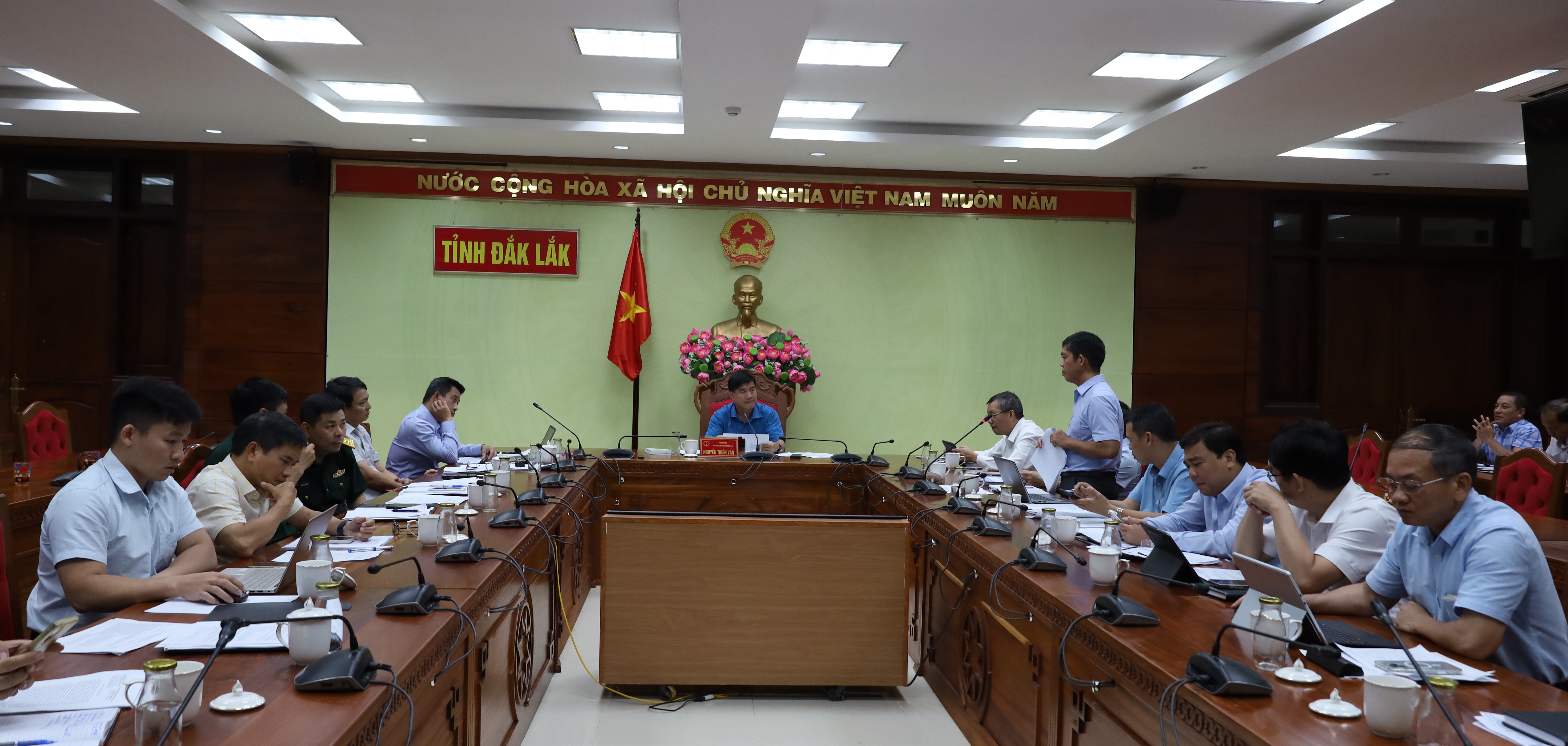 UBND tỉnh họp giải quyết khó khăn trong công tác bồi thường, giải phóng mặt bằng khi thực hiện dự án trên địa bàn toàn tỉnh.